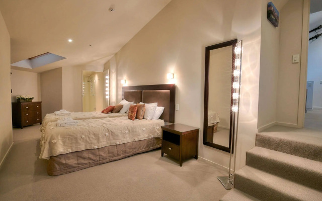 Shotover Penthouse & Spa by Staysouth