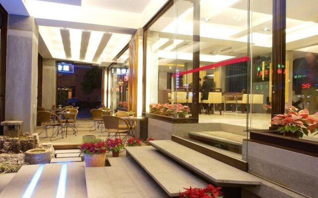 Gamalan FL Spring Hotel