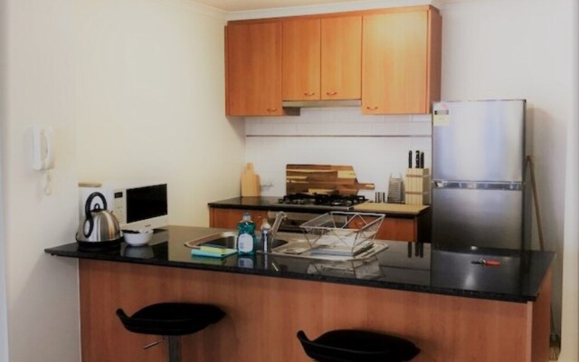 ReadySet Apartments on Kavanagh
