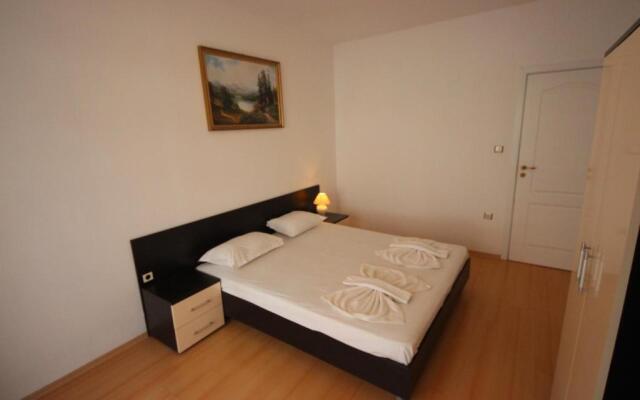 Sunny Day 5 Menada Apartments