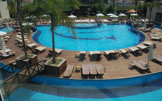 Meder Resort Hotel