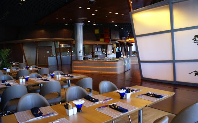 Tianjin Binhai Rezen Hotel
