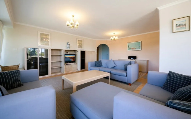 Albacore Unit 4, 12 Ondine Close