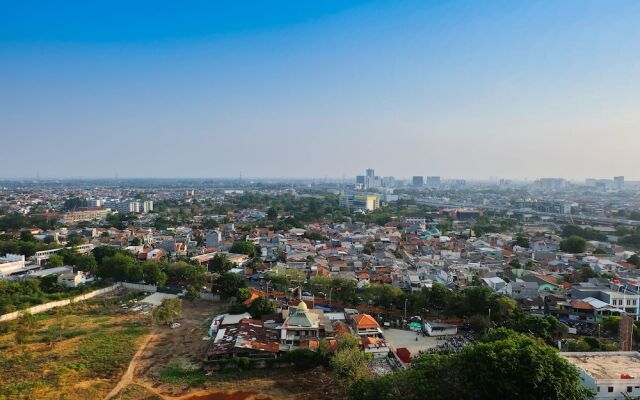 Comfortable 2BR at Bassura City Apartment