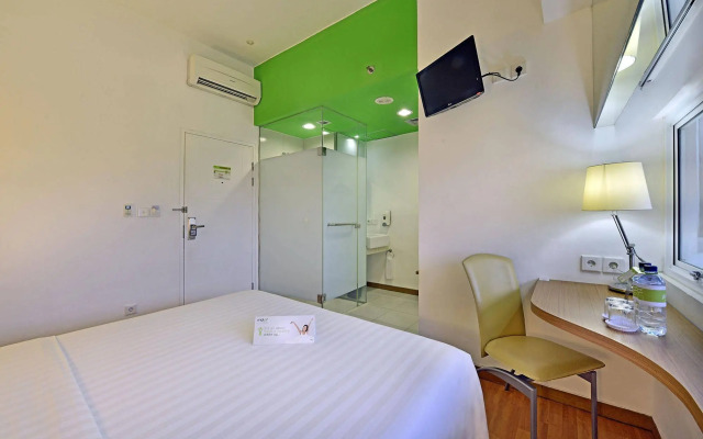 Whiz Hotel Pemuda Semarang