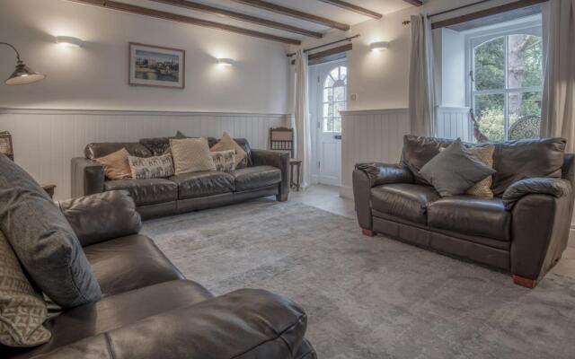 White Mill - 4 Bedroom Holiday Home - Lampeter Velfrey - Narberth