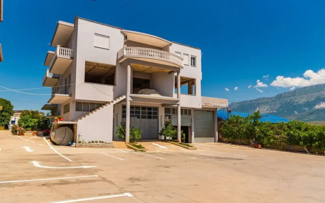 Hometown Apartment 2