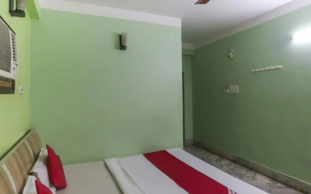 Hotel Tanushree by OYO Rooms