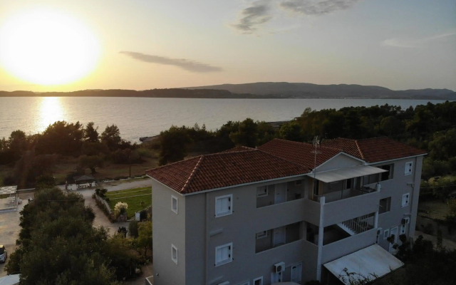 Oskars Studios & Apartments