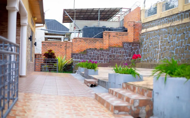 Inviting 6-bedrooms Apartment in Kigali