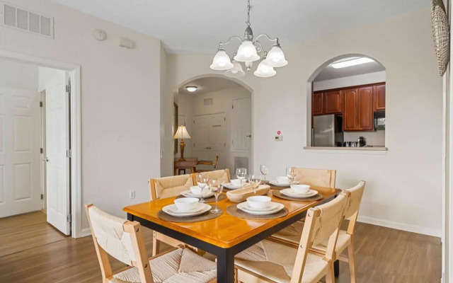 4024 Breakview Drive #303