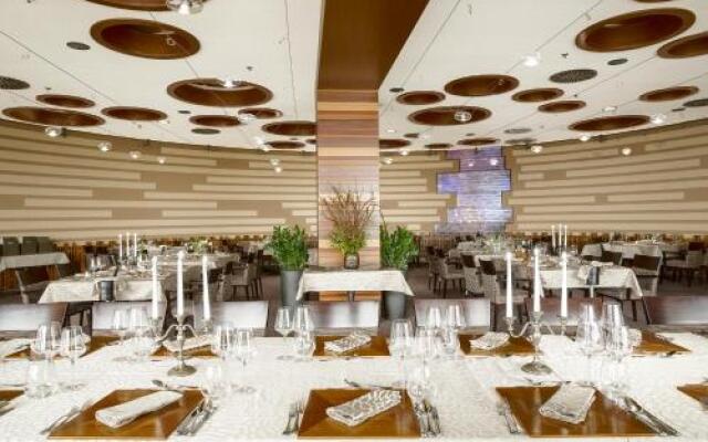 Mond, Resort & Entertainment