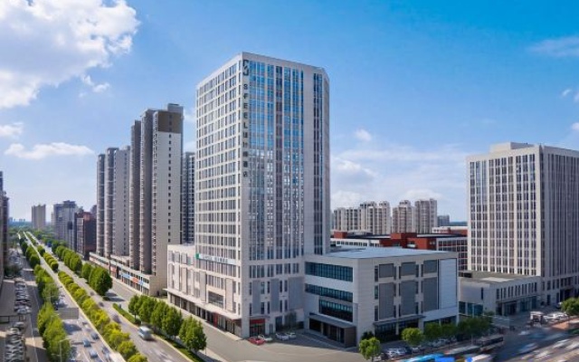 SFEEL Designer Hotel (Tangshan Normal University Yuanyang City Branch) — 3-star hotel in Tangshan