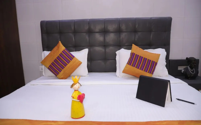 Fortune Home Service Apartment 1Bhk,L-36B, Saket