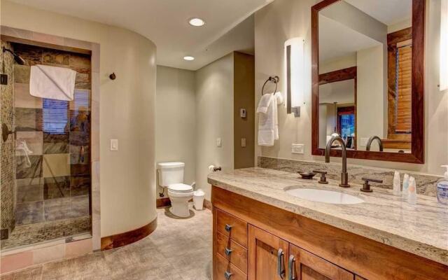 Aspen Hollow #2 5 Bedroom Condo