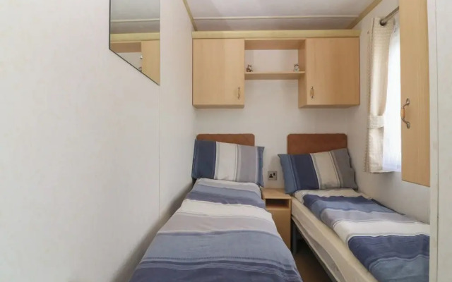 Tir Glyn Caravan