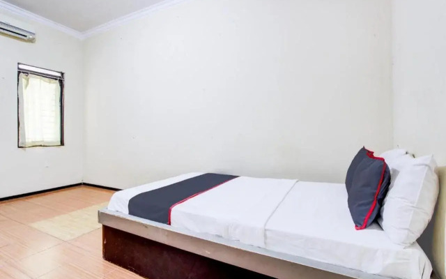 Hotel O Ump Near Rs Margono