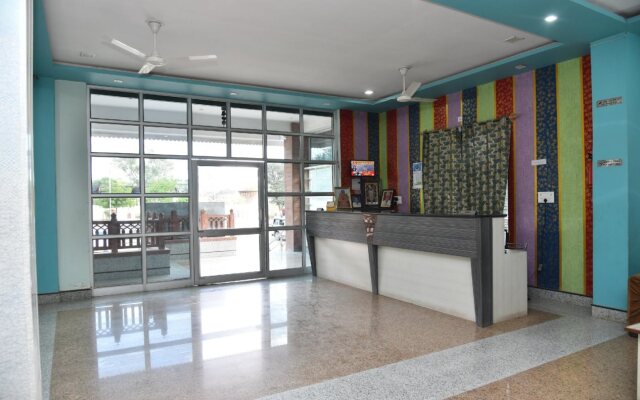 Hotel Shri Dev