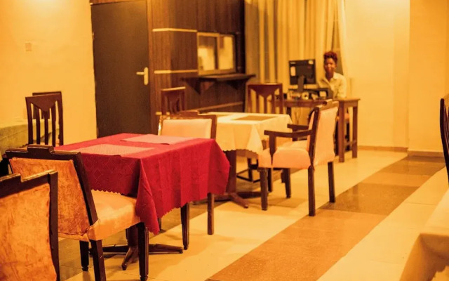 Great Western Hotel and Suites
