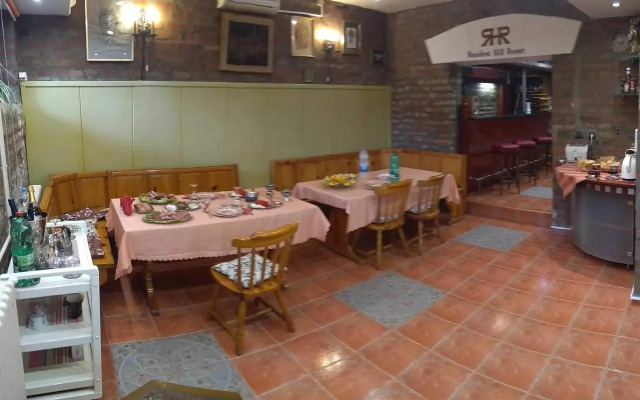 Resident Hill Resort