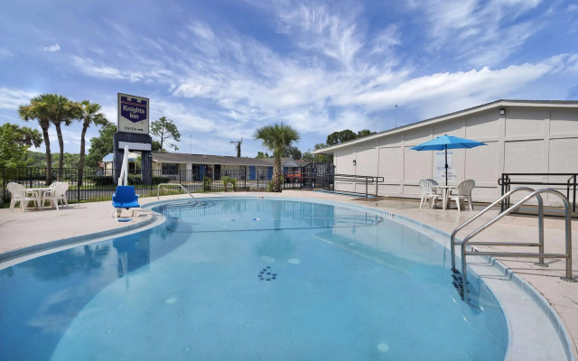 Knights Inn Jacksonville at Dix Ellis Trail