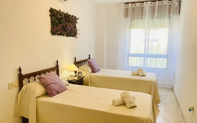 Apartamento Sol y Mar la Herradura by At Home Cost