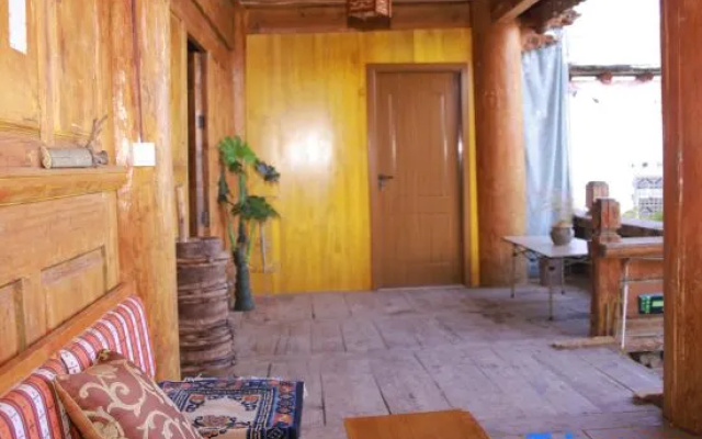 Shangri-La Vo Jingdujie Homestay