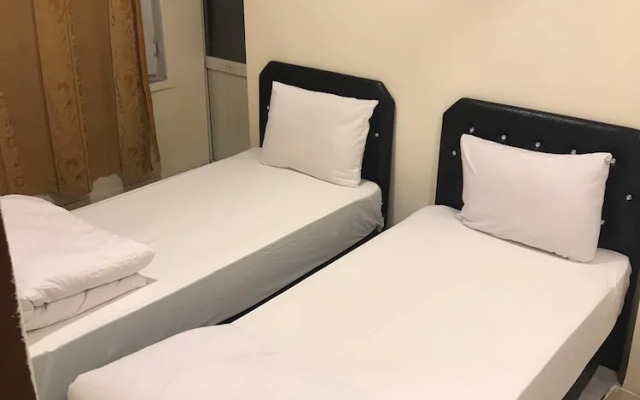 Petek Hotel