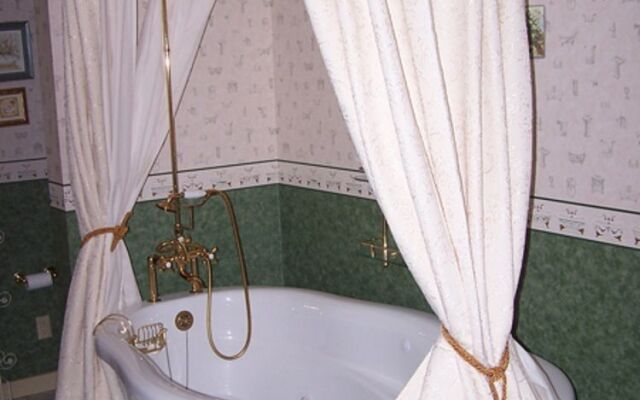 Bellinger Rose Bed & Breakfast