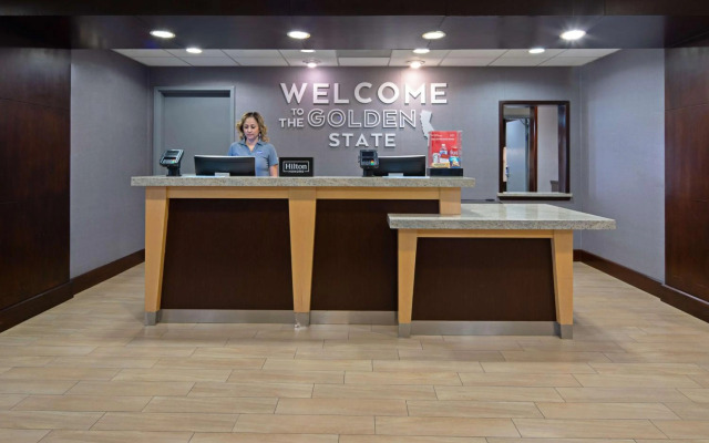 Hampton Inn Visalia