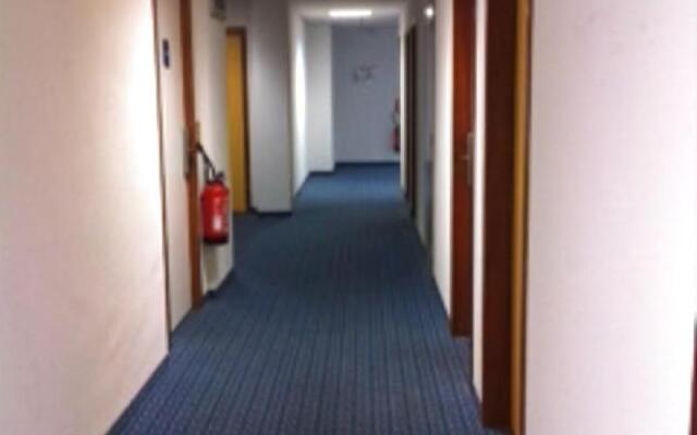 Kyriad Direct Montauban Centre