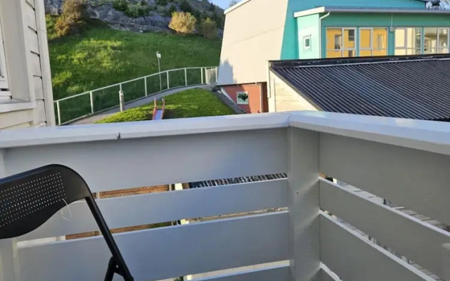 Wonderfully Located, 2bedroom, Balcony