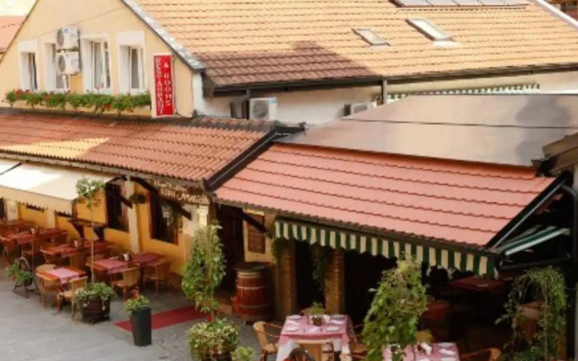 Rooms Konak Mikan
