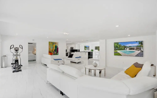 Hibiscus House in Fort Lauderdale