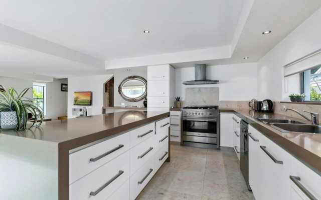 Depper St Large Luxury Residence Entire House