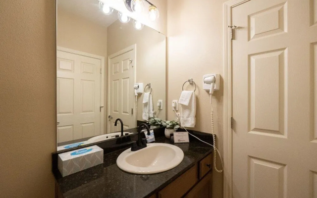Majestic Lakeside Hideaway 2 Bedroom Condo