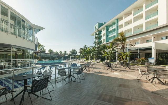 Seashell Resort & Spa