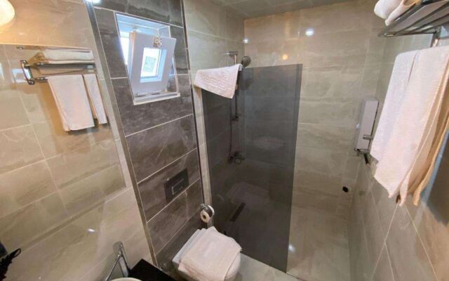 Arya Apart Kundu Hotel