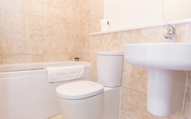 Flexi-Lets@Wallis Square, Farnborough