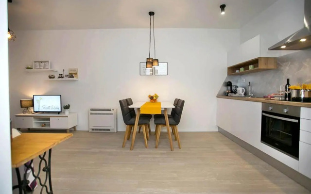 Apartment Sweet Daisy with parking