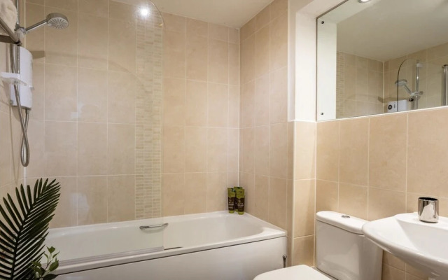 Stunning 2-bed Apartment in Newton Abbot