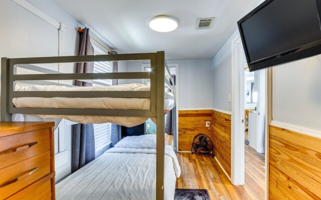 Pet-friendly Pensacola Home w/ Patio & Yard!