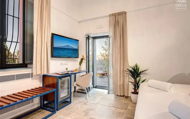 Villa Degli Dei - Private Waterfront Villa