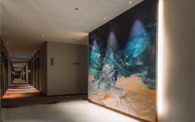 Borrman Hotel Qianjiang Lobster City