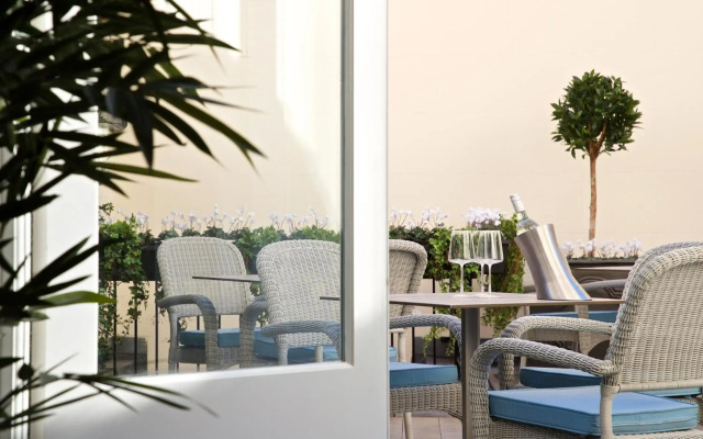 54 Queens Gate Hotel