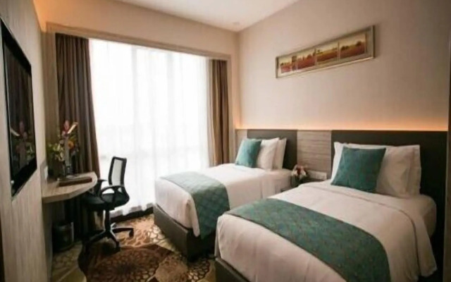 V8 Hotel