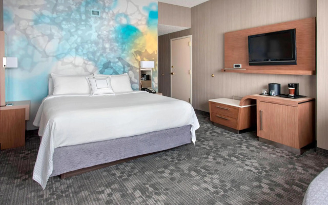 Courtyard by Marriott Newark Elizabeth