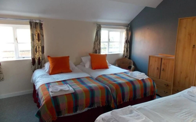 The Red Lion Inn Madley