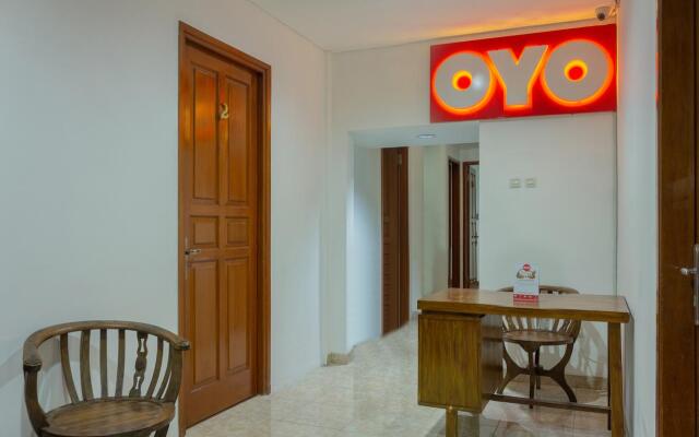 OYO 366 Thamadhiro Residence