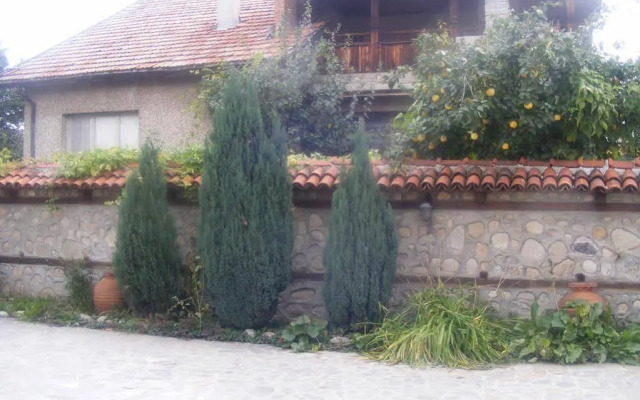 Todeva House